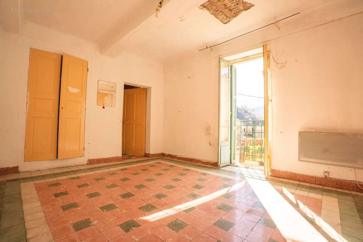 Appartement à ROQUESTERON