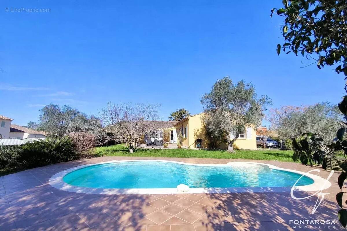 Maison à FREJUS
