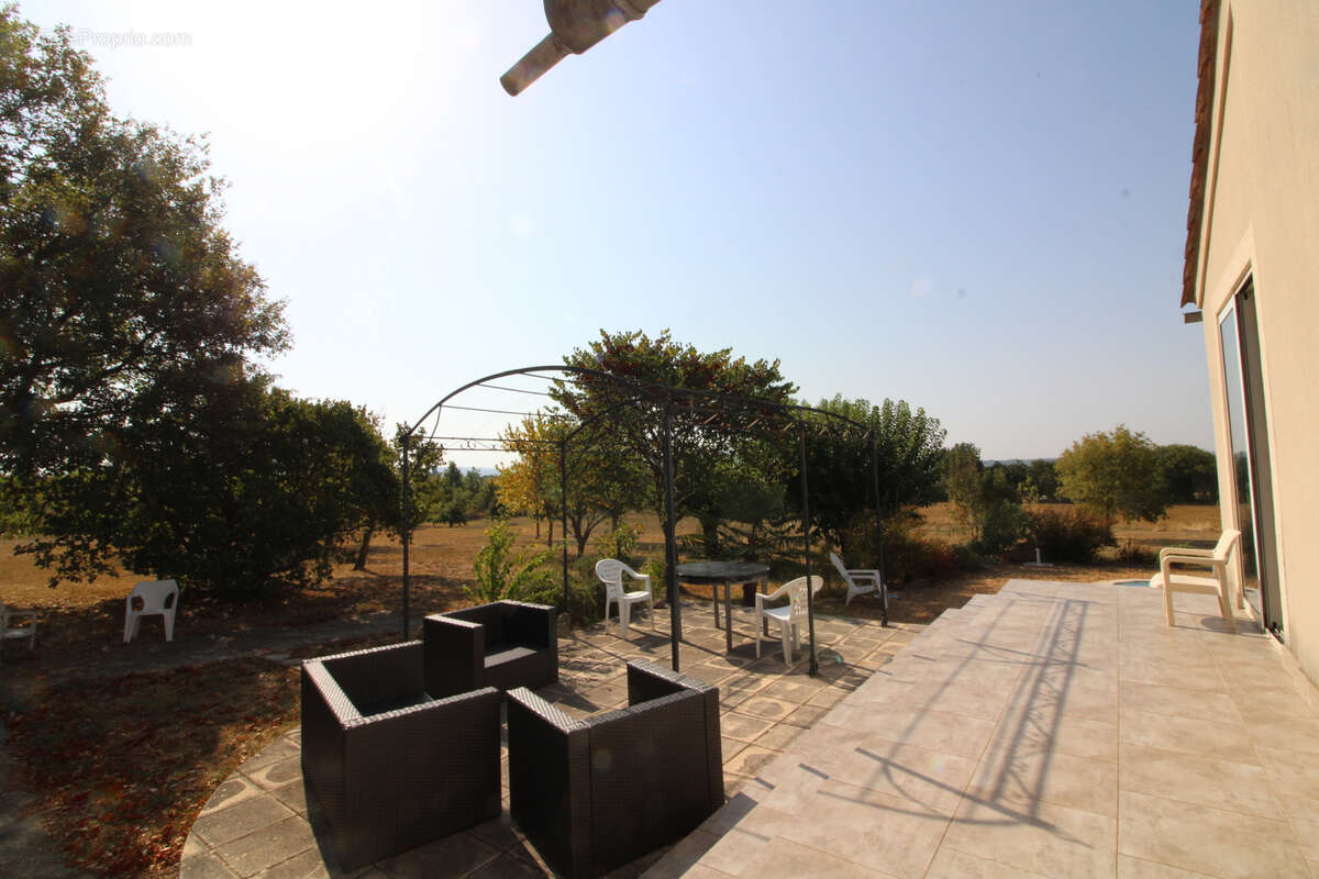 Maison à SAINT-JULIEN-DE-CASSAGNAS