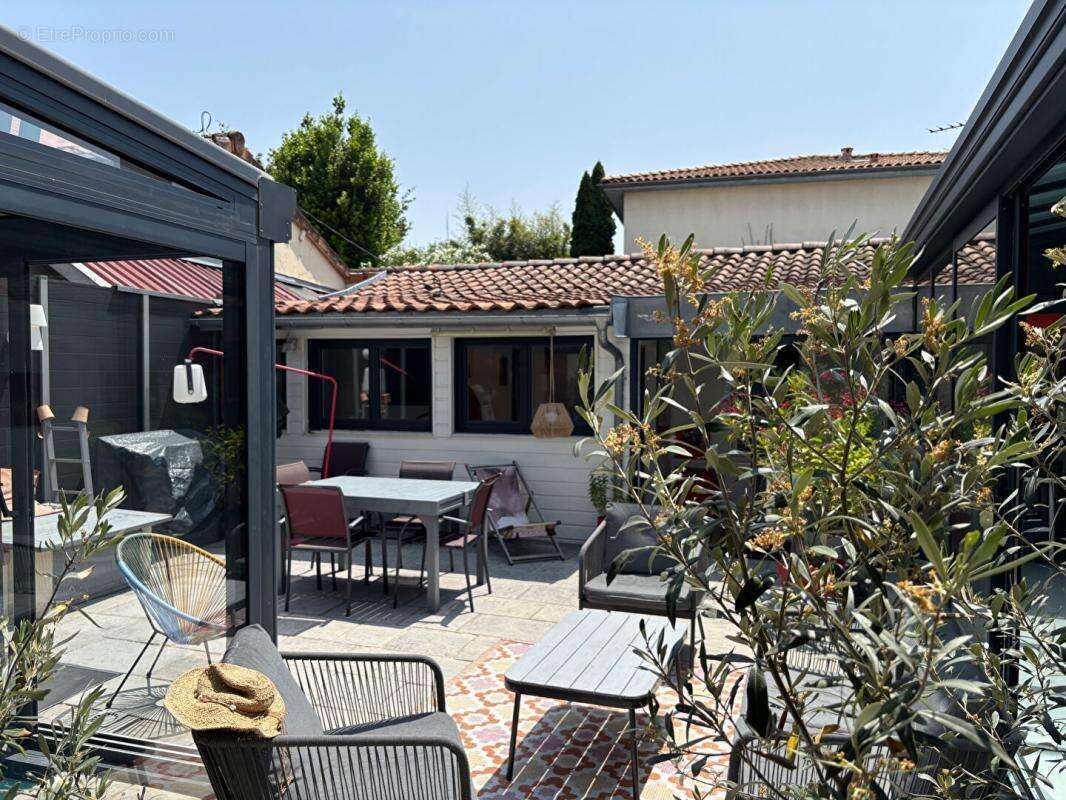 Maison à LE BOUSCAT