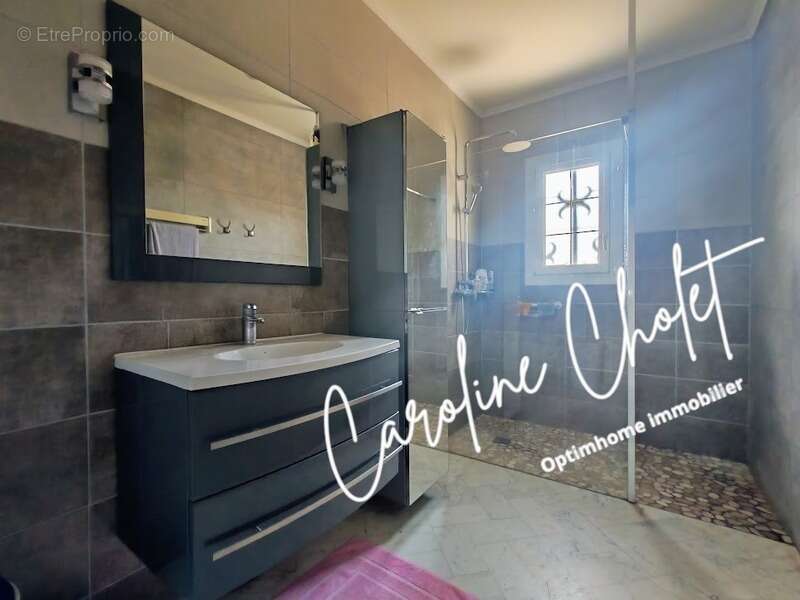 Maison à vendre 6 pièces SAINT MAGNE DE CASTILLON (33) - photo 8