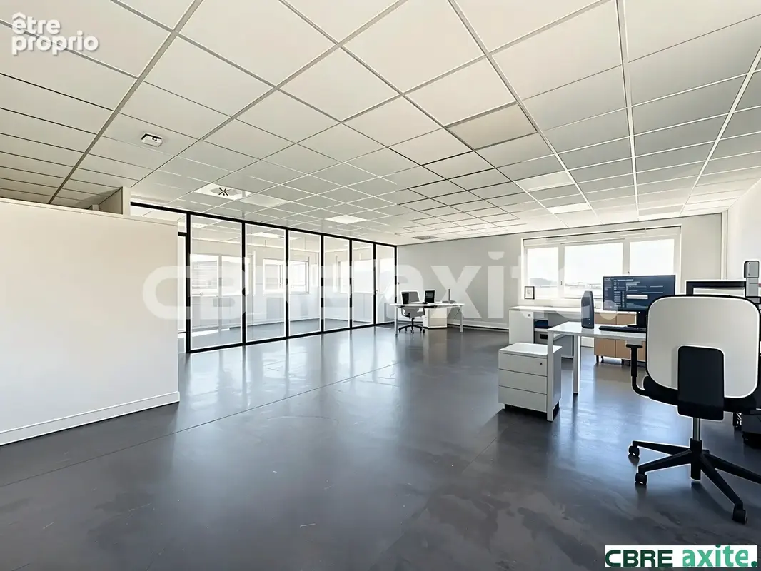 Commerce 121 m² à vendre à Chateau-Gaillard (01500) - photo 2