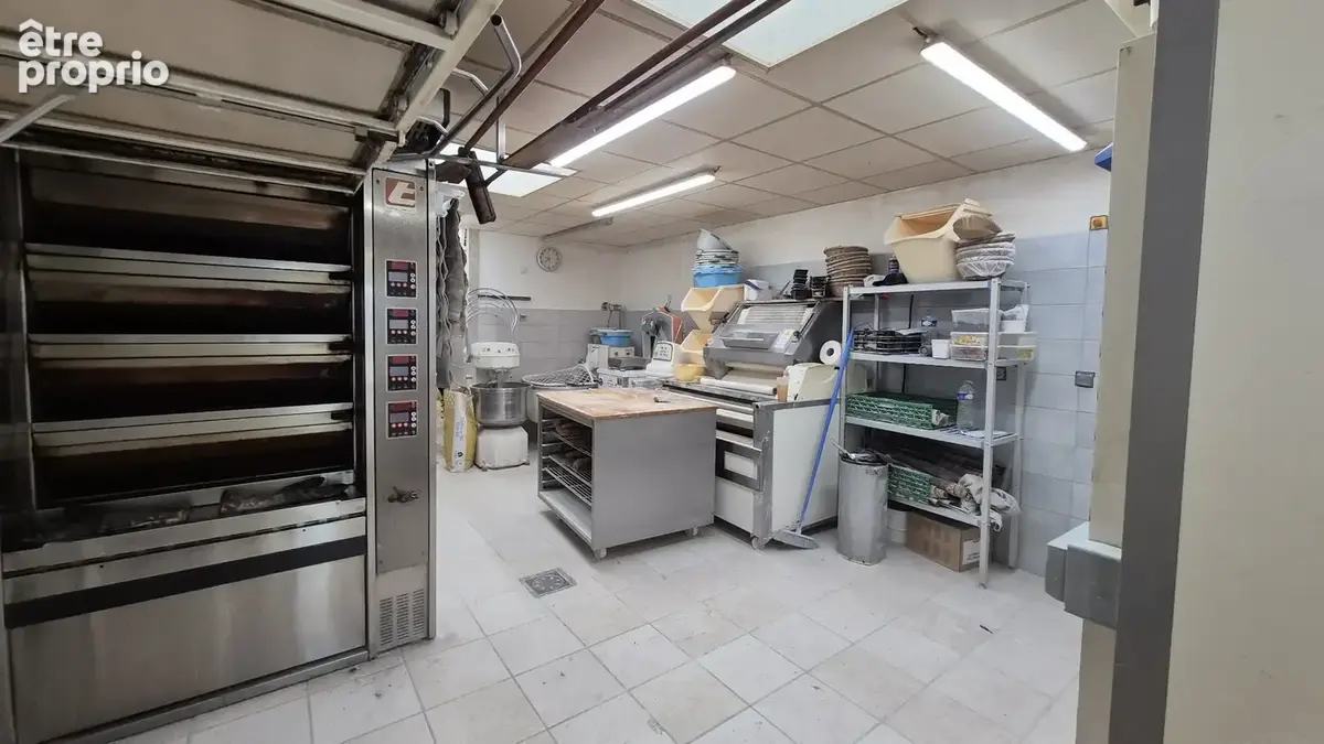 Fond de commerce : Boulangerie-Pâtisserie de Référence  1M de Chiffre d'Affaires. Achat des murs possible. - photo 4
