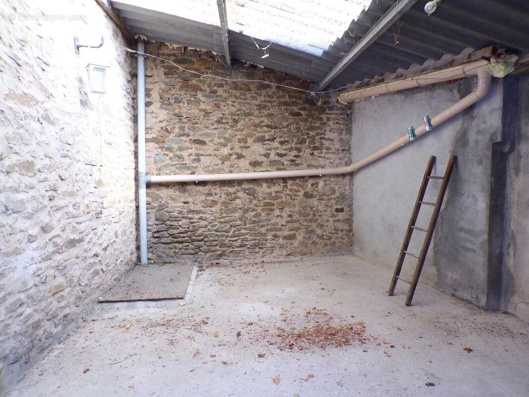 Maison à LA LIVINIERE