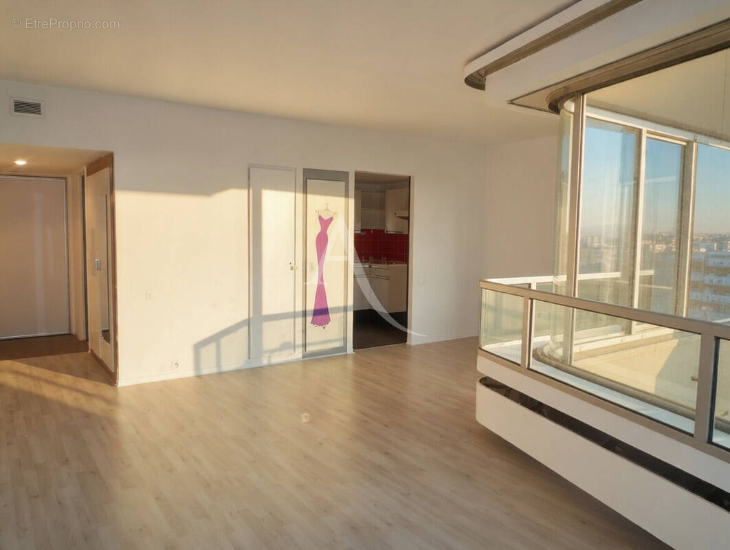 Appartement à PARIS-15E