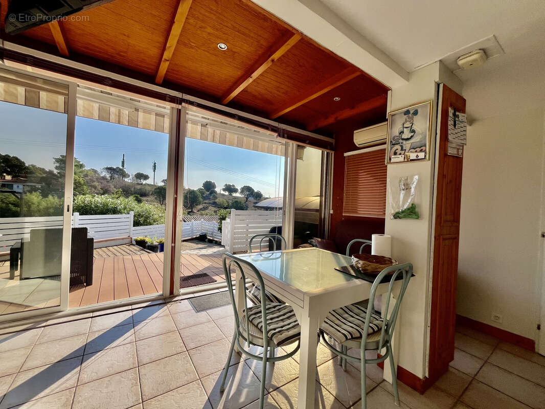 Maison à ROQUEBRUNE-SUR-ARGENS