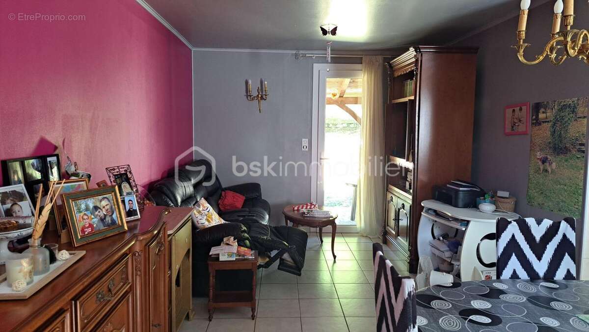 Maison à SAINT-ASTIER