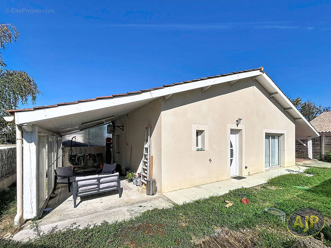 Maison à SAINT-ANDRE-DE-CUBZAC