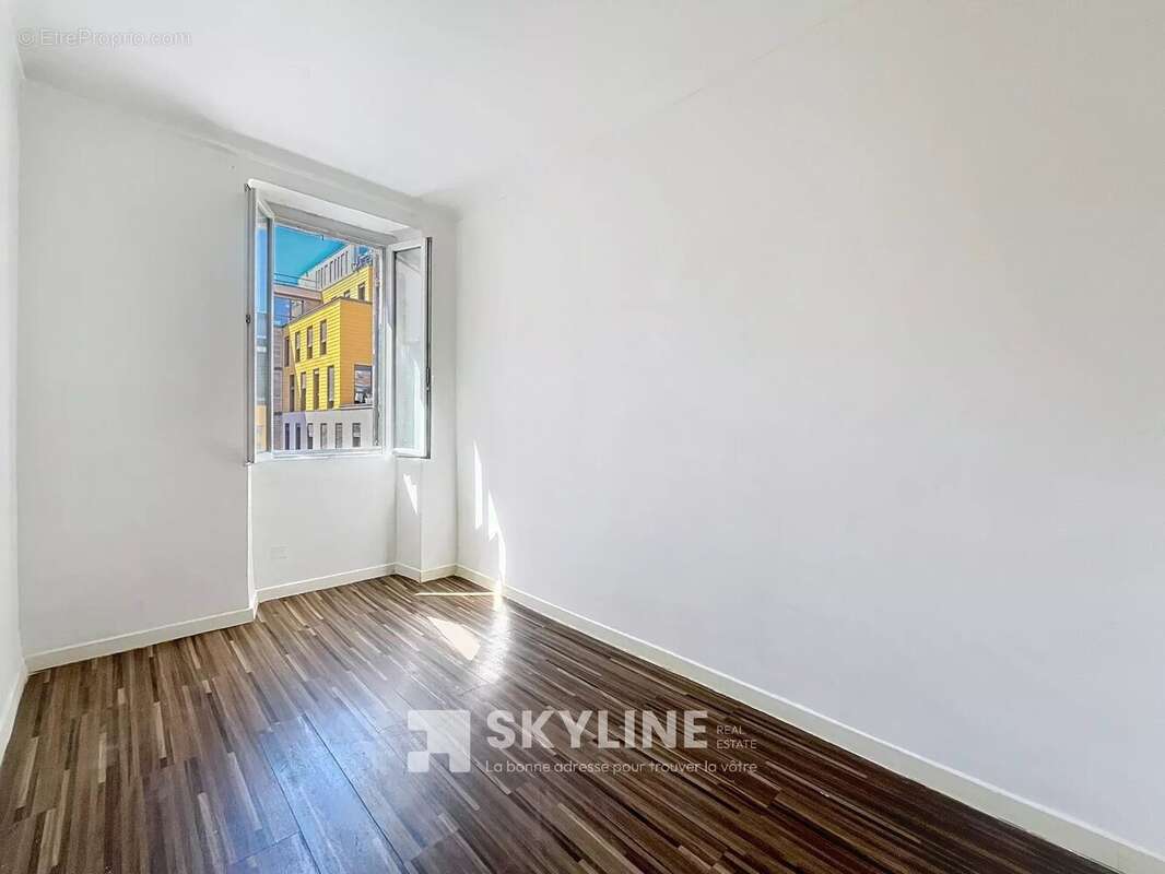 Appartement à MARSEILLE-2E