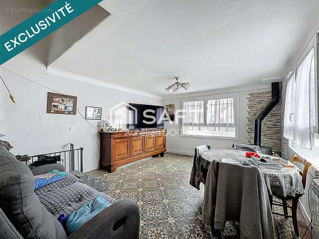 Photo 3 - Maison à COUBRON