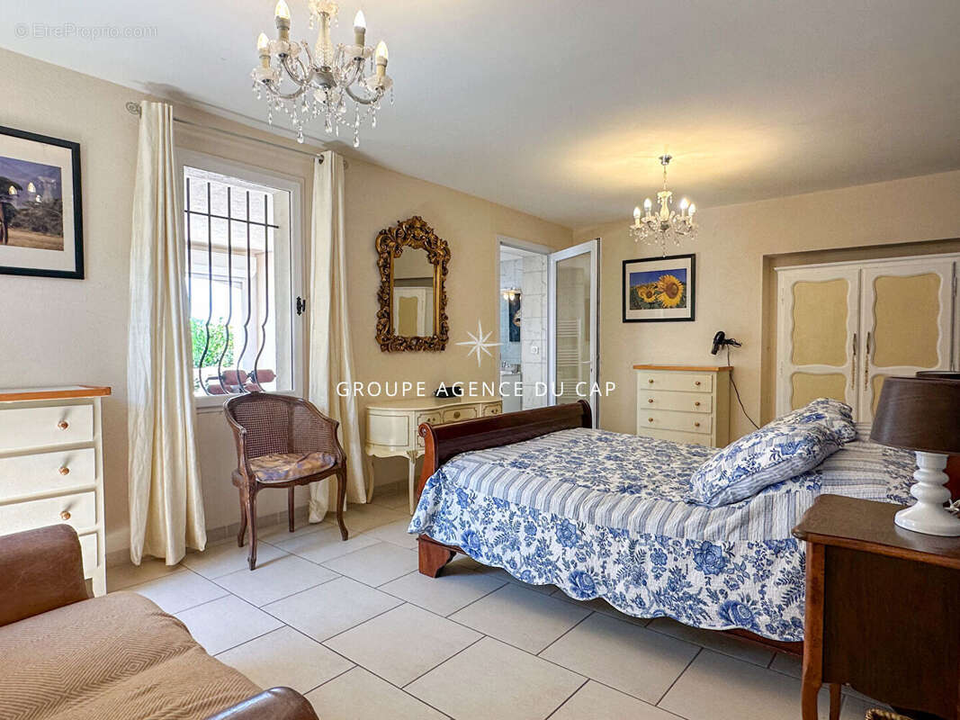 Maison à LES ISSAMBRES