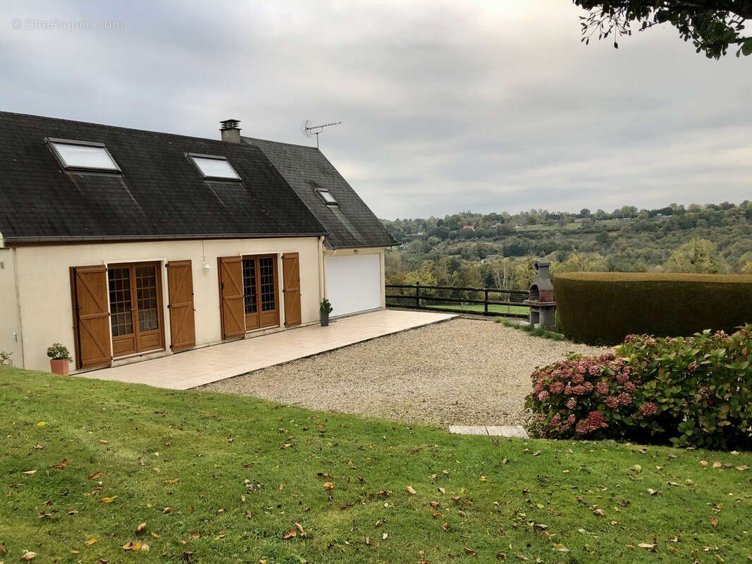 Maison à CORMEILLES