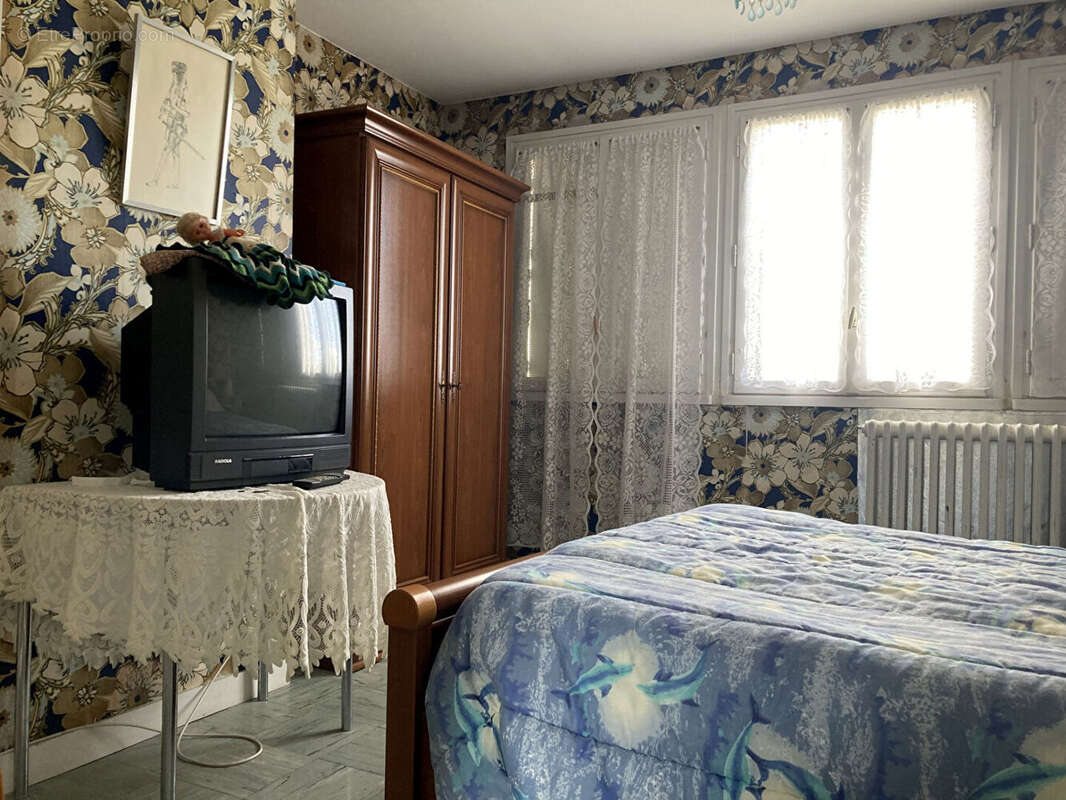 Maison à DONVILLE-LES-BAINS