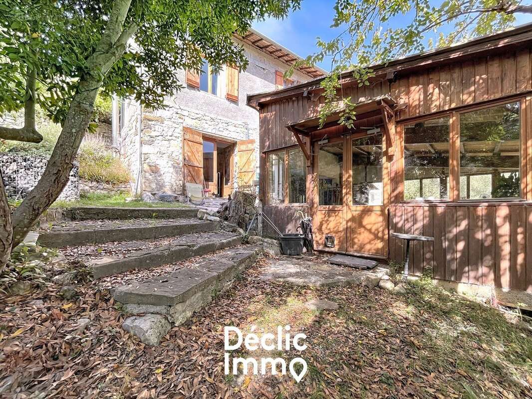 Propriete de caractere avec espaces multiples - tournefort - 1 hectare - photo 8