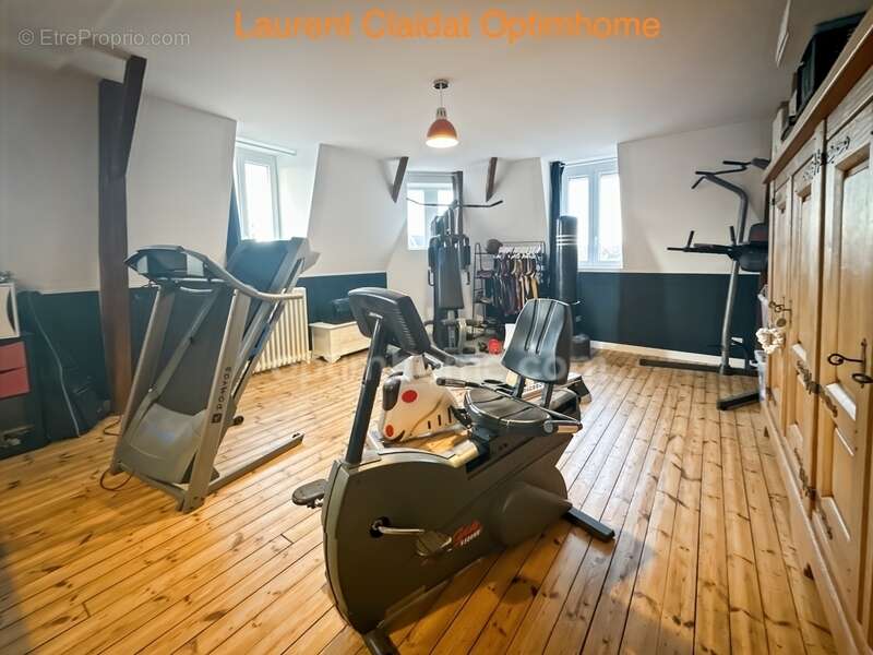 Maison à SAINT-QUENTIN