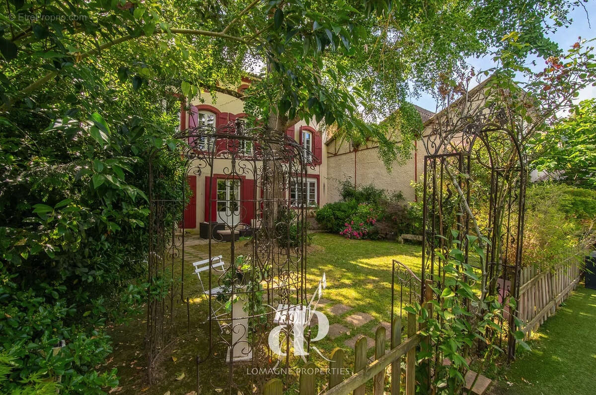 Maison à BEAUMONT-DE-LOMAGNE