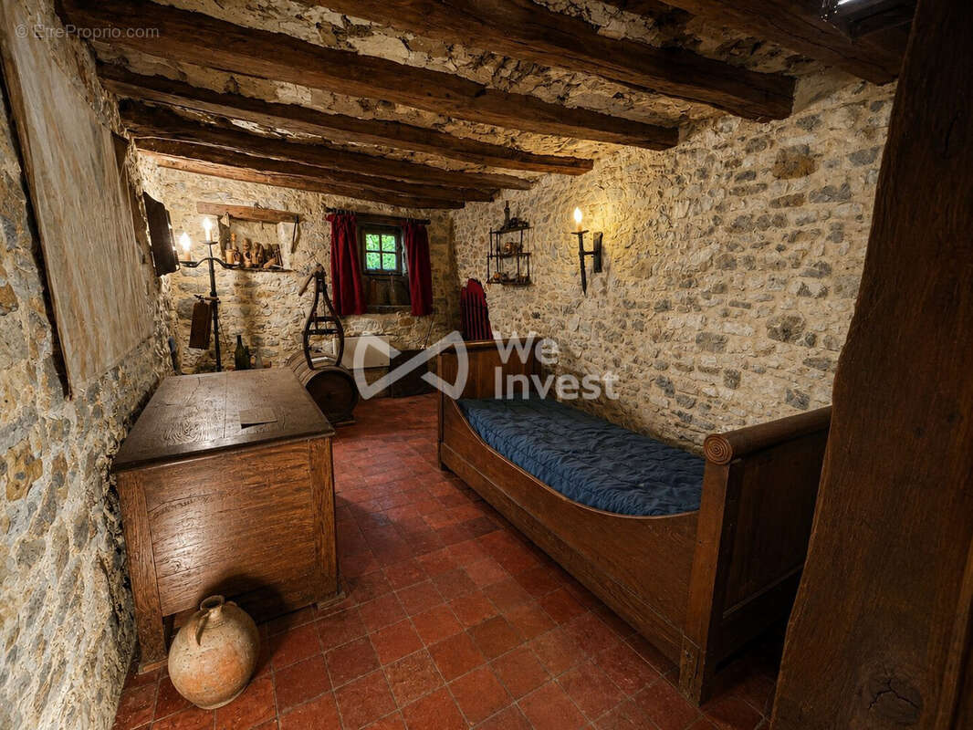 Maison 357 m² à Saint-Loup-Du-Dorat  - photo 4