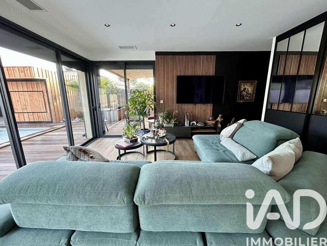 Photo 5 - Maison à VENDAYS-MONTALIVET