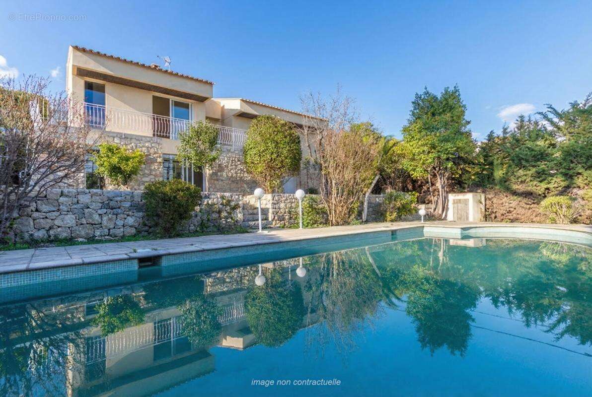 Villa mitoyenne Mougins limite Le Cannet 4 pièces 110 m2, terrasse et jardin - photo 2