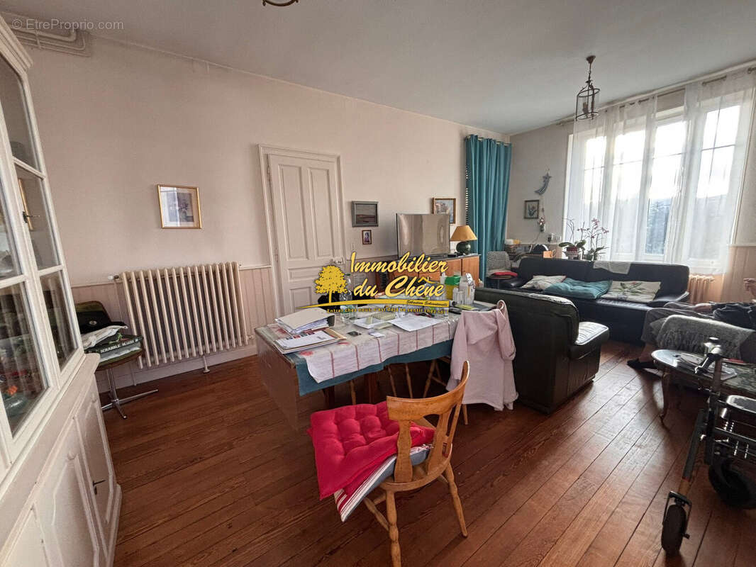 Maison 254 m² à Fougerolles  - photo 7