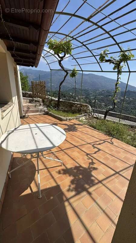 Maison a renover entierement avec terrain proche menton - photo 11