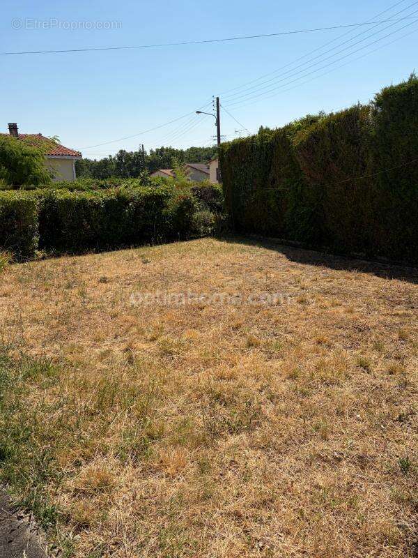 Soyaux. Maison mitoyenne de  110 m² avec garage et jardin - photo 11