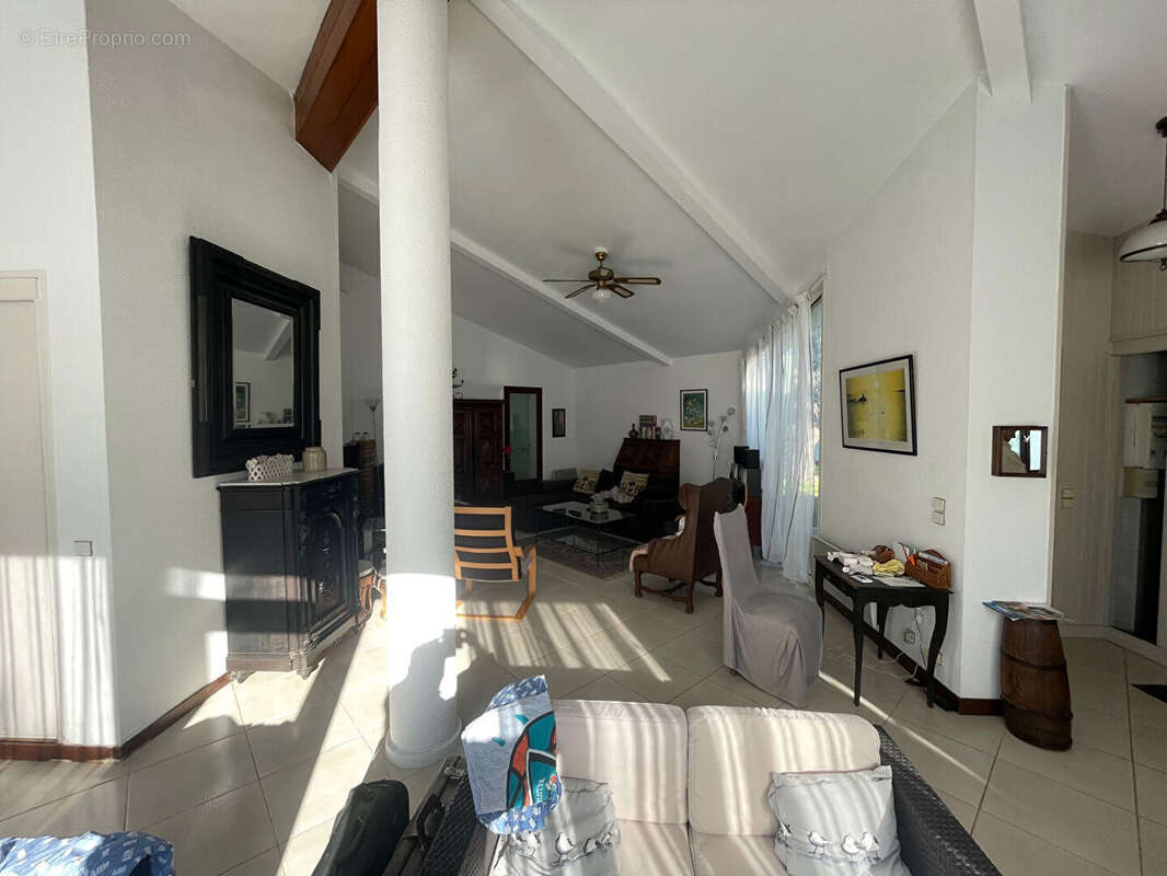 Maison à LES PORTES-EN-RE