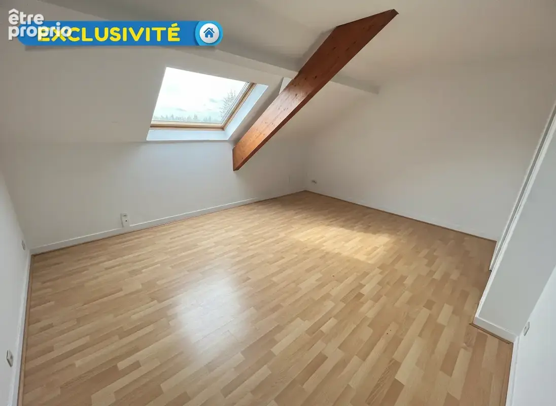 EXCLUSIVITE ! Appartement d'environ 118 m2 avec deux chambres en centre-ville de Châteauneuf-sur-Loire - photo 3