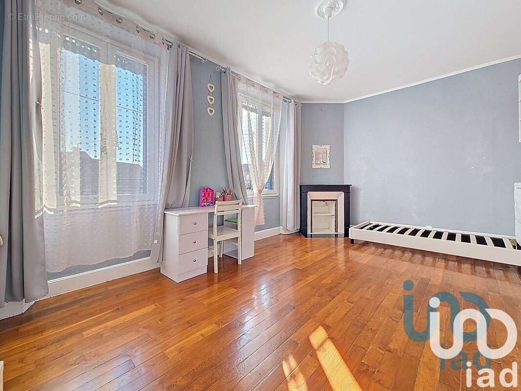 Photo 8 - Maison à ROMILLY-SUR-SEINE