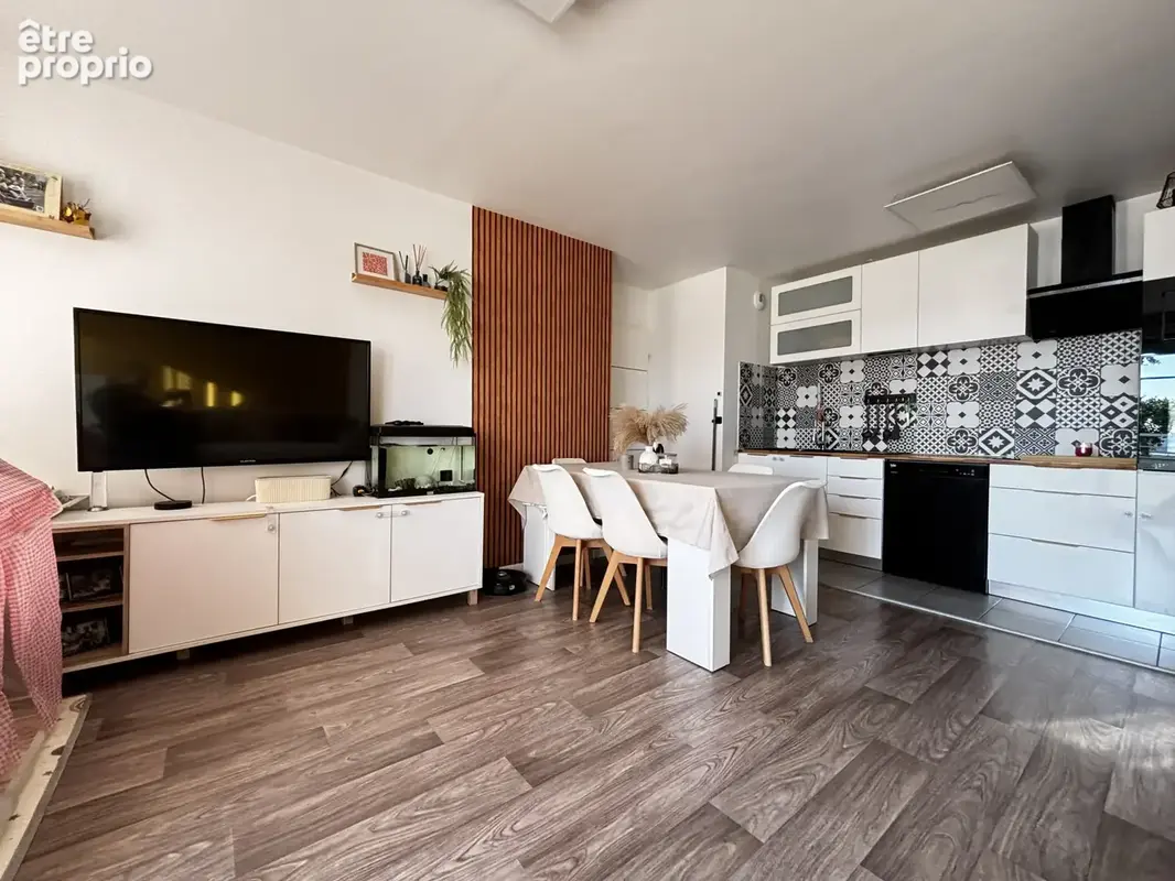 Appartement de 3 pièces dans une copropriété récente - photo 1