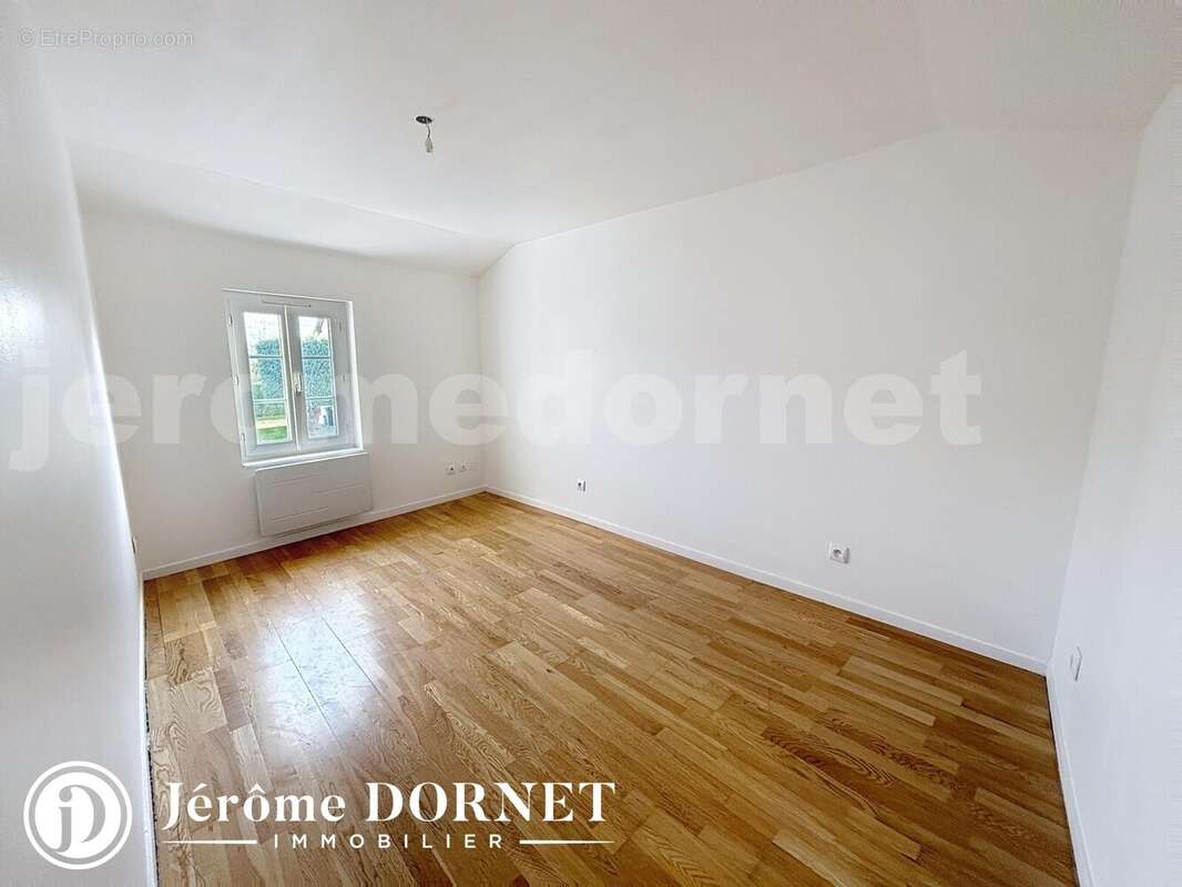 des_00001 - Maison à GRANDVILLIERS