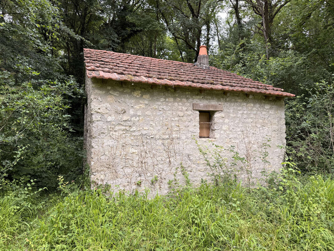Terrain à AUTRUY-SUR-JUINE