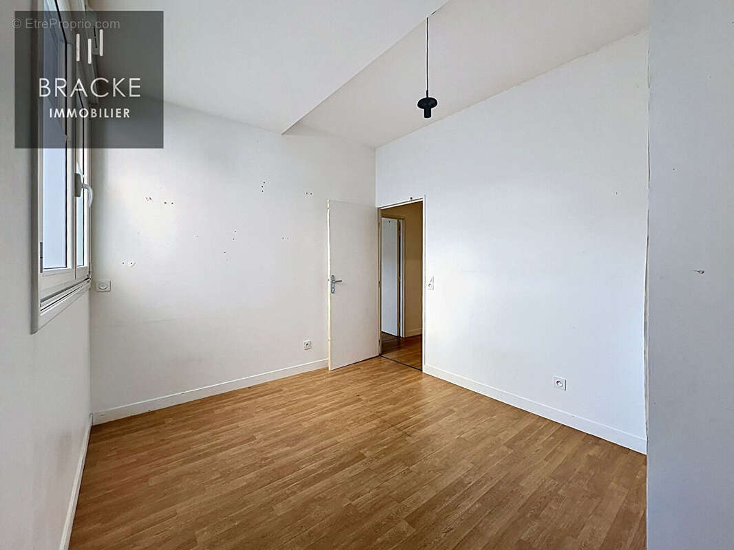 Appartement à LA GARENNE-COLOMBES