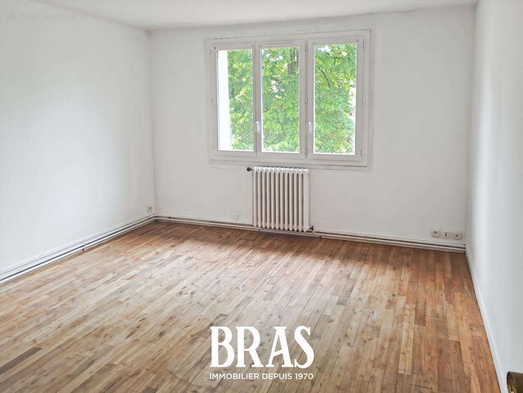 Bd pierre de coubertin, t4 de 65,82 m² - photo 2