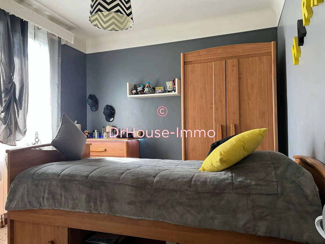 Maison à SAINT-VICTORET