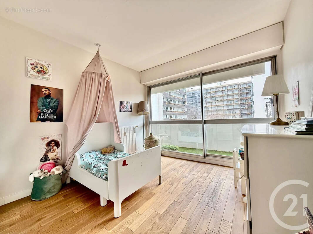 Appartement à CLICHY
