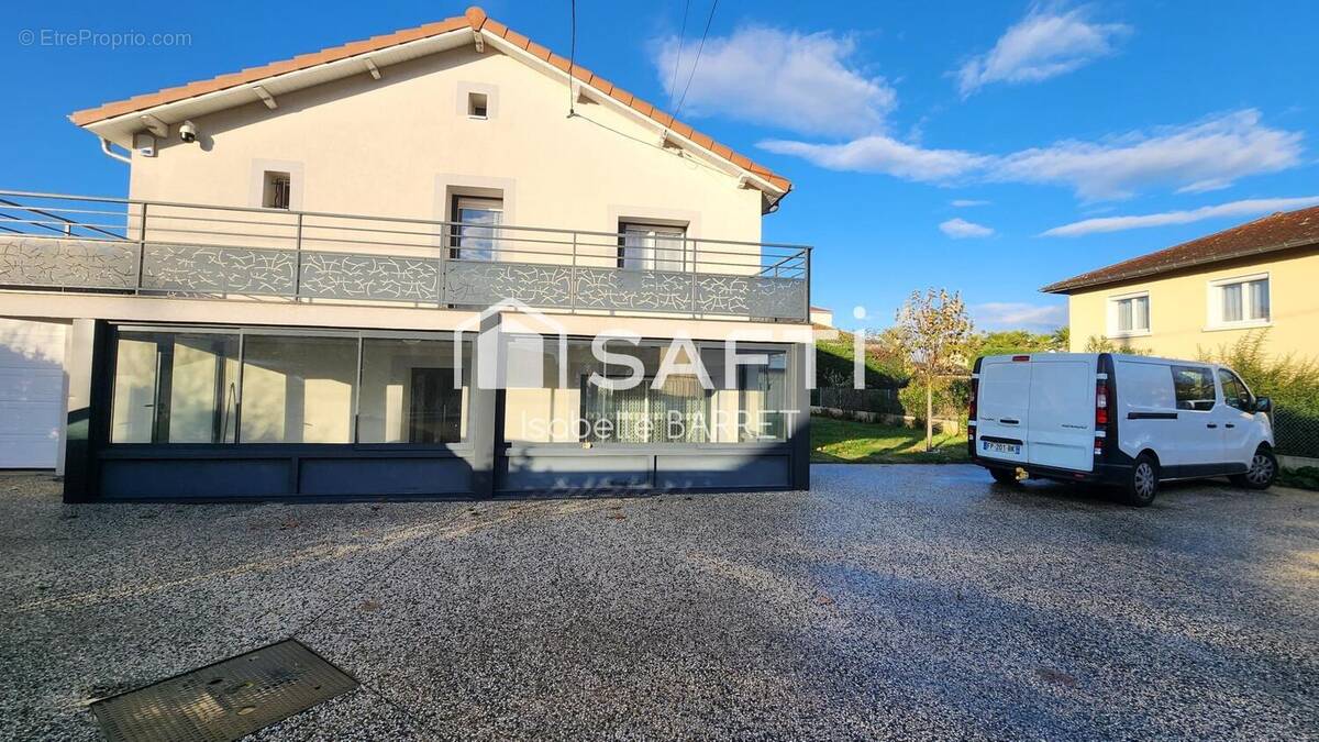 Photo 1 - Maison à DECINES-CHARPIEU