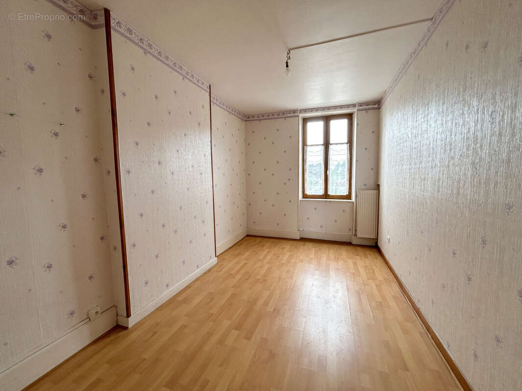 Maison à BEZENET