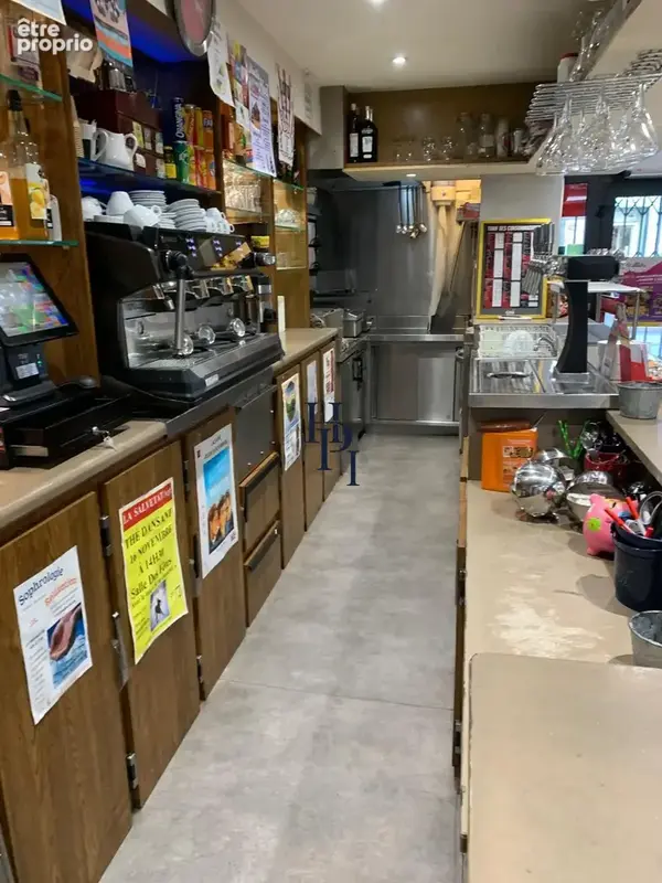 Vente immeuble avec fonds de commerce et deux appartements Lacaune - photo 3