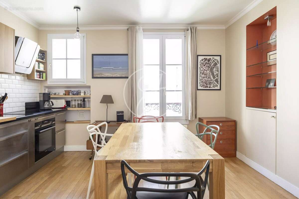 Appartement à PARIS-7E