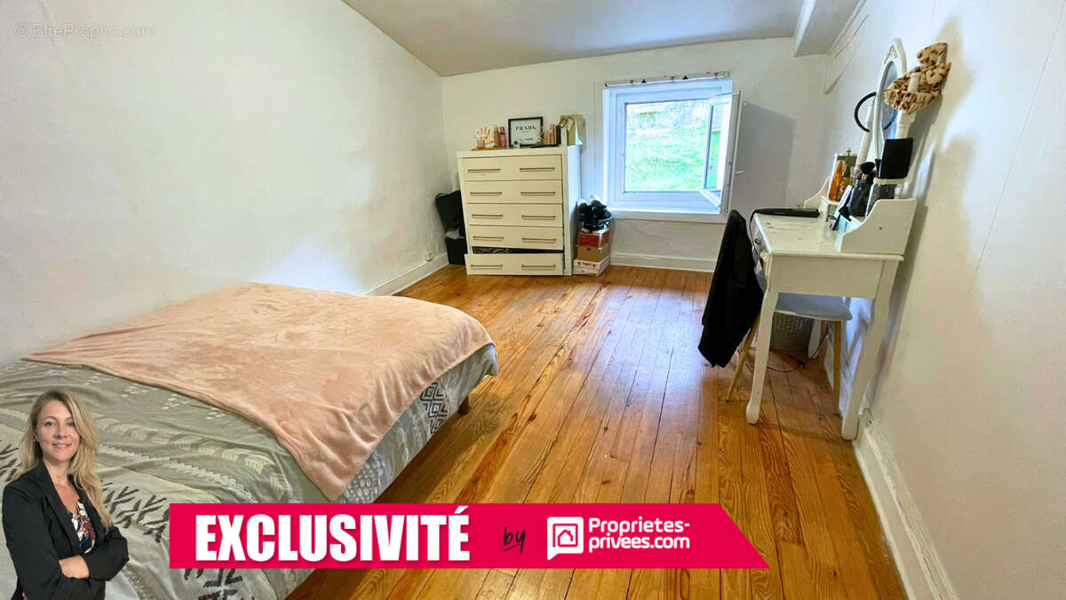 Maison à COURS-LA-VILLE