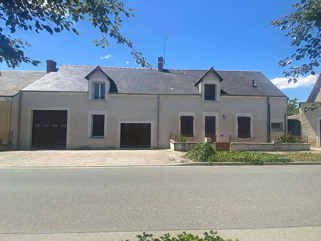 Maison à MONTIERCHAUME