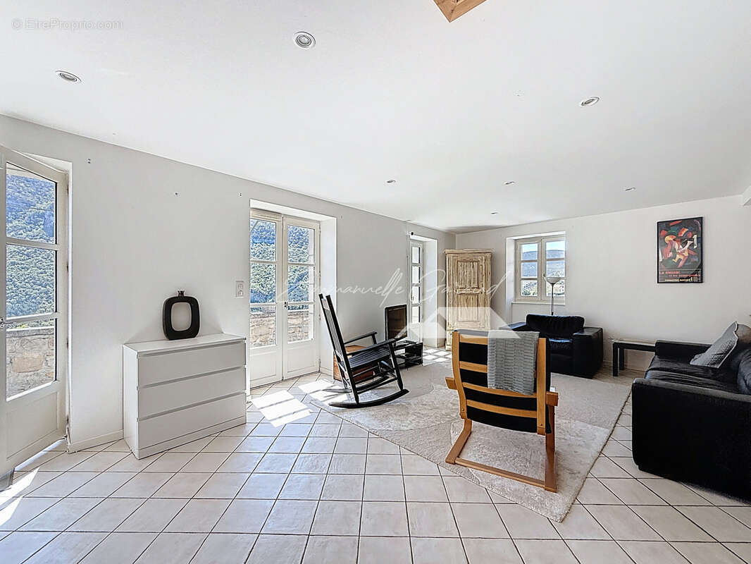 Maison à MOSTUEJOULS