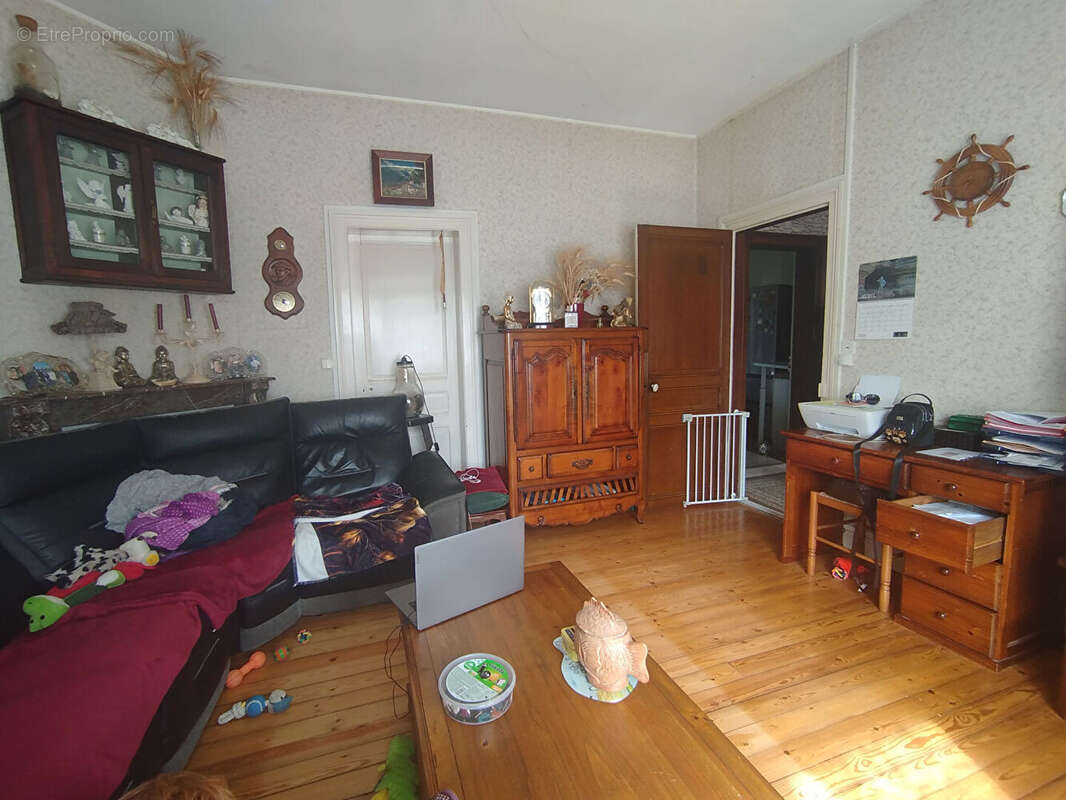 Maison à ORIGNY-SAINTE-BENOITE