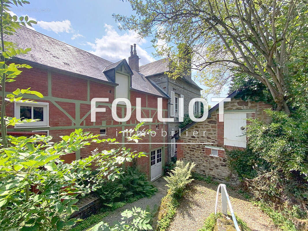 Maison à MENIL-HUBERT-SUR-ORNE