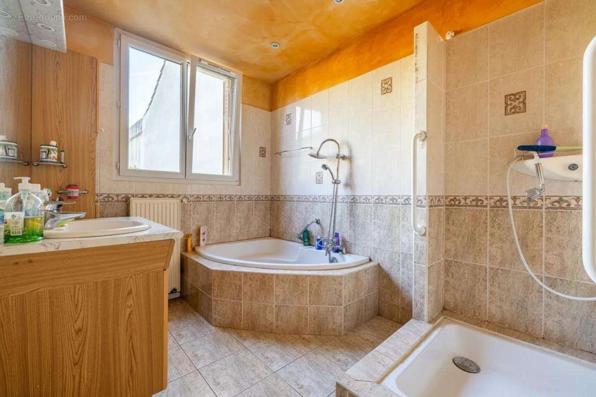 Maison à VILLENEUVE-SAINT-GEORGES