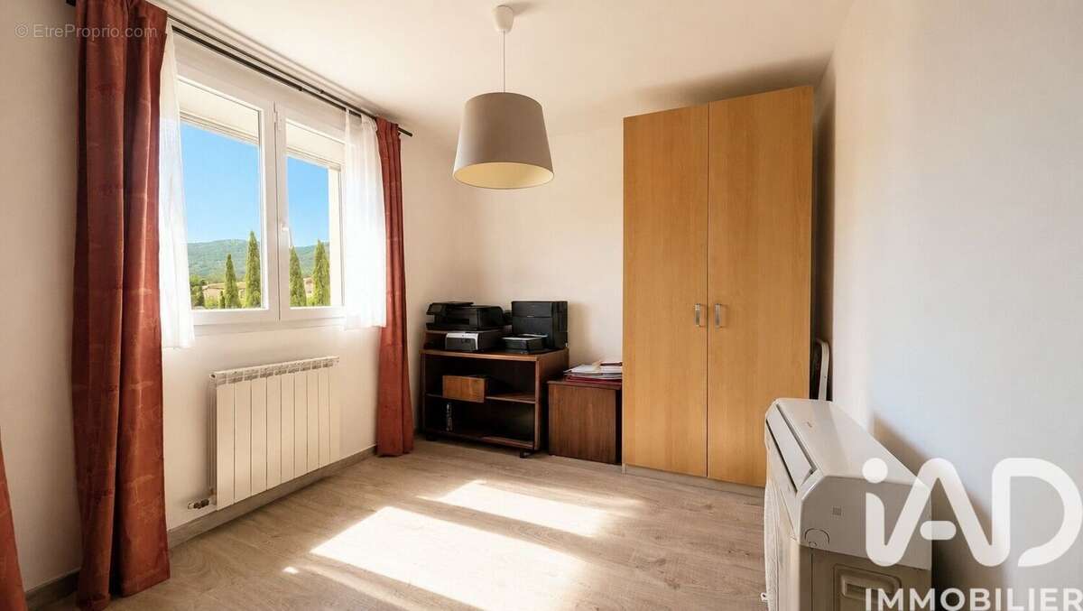 Maison 116 m² à La Crau  - photo 8