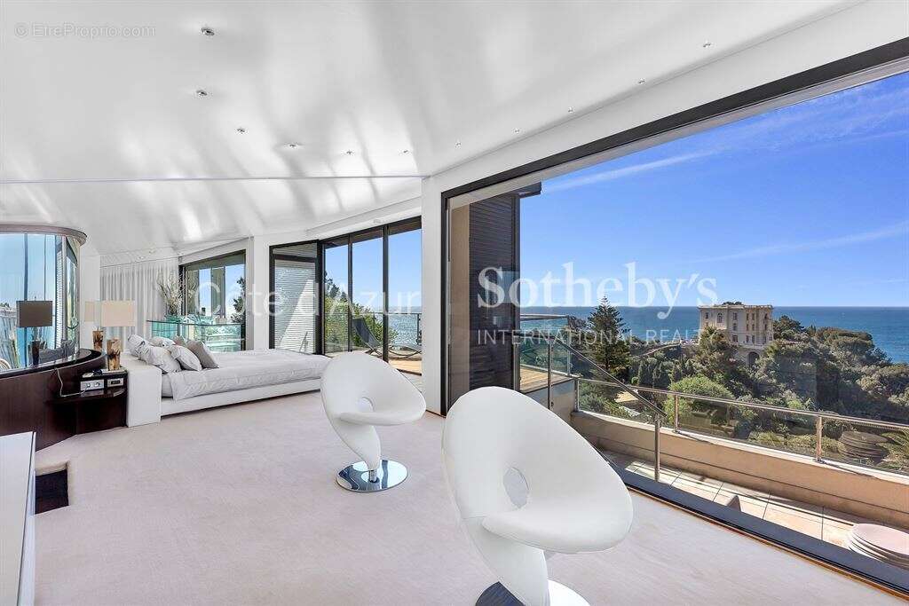 Maison à ROQUEBRUNE-CAP-MARTIN