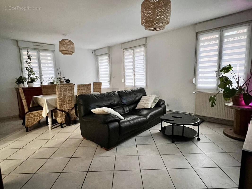 Maison à BRUAY-LA-BUISSIERE