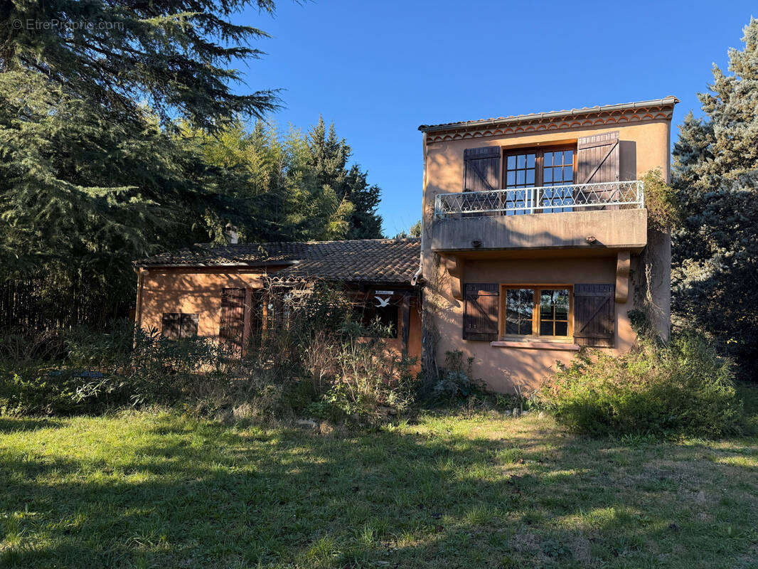 Maison à COMBAS